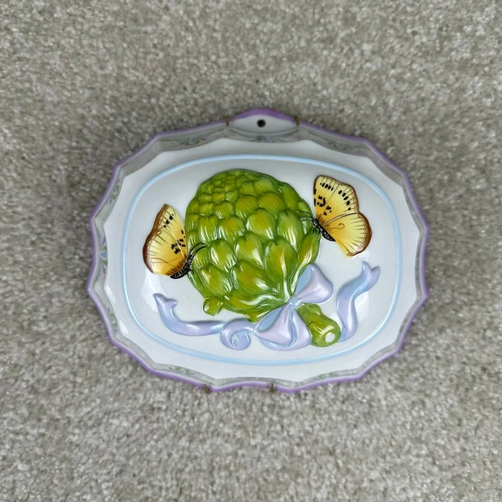 Le Cordon Bleu Franklin Mint Artichoke Butterfly Ceramic Wall Pocket Mold Decor